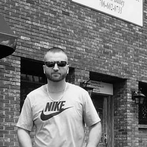 Meet your Posher, Wayne